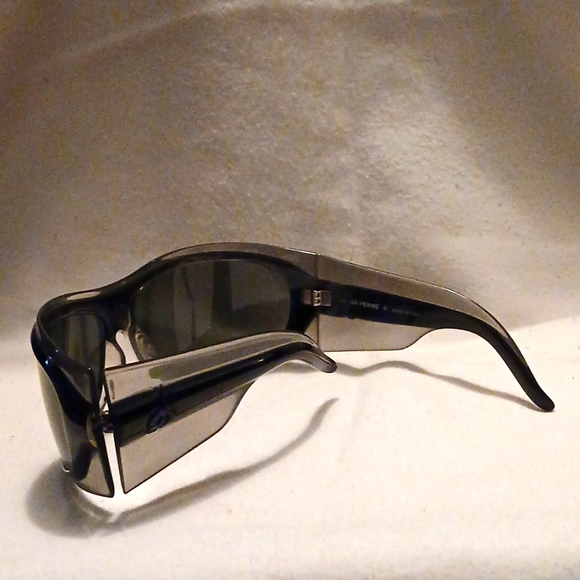 VINTAGE GIANFRANCO FERRE SUNGLASSES - Picture 5 of 6